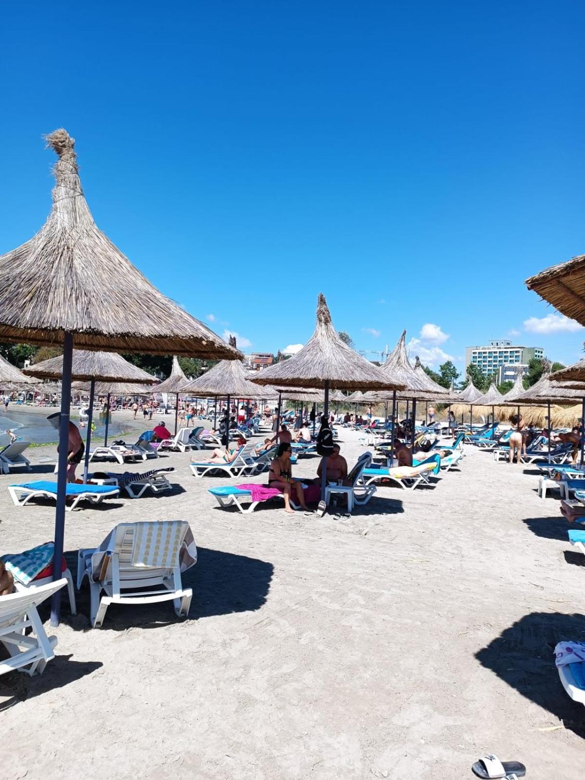 Hotel Neko Сатурн Екстериор снимка